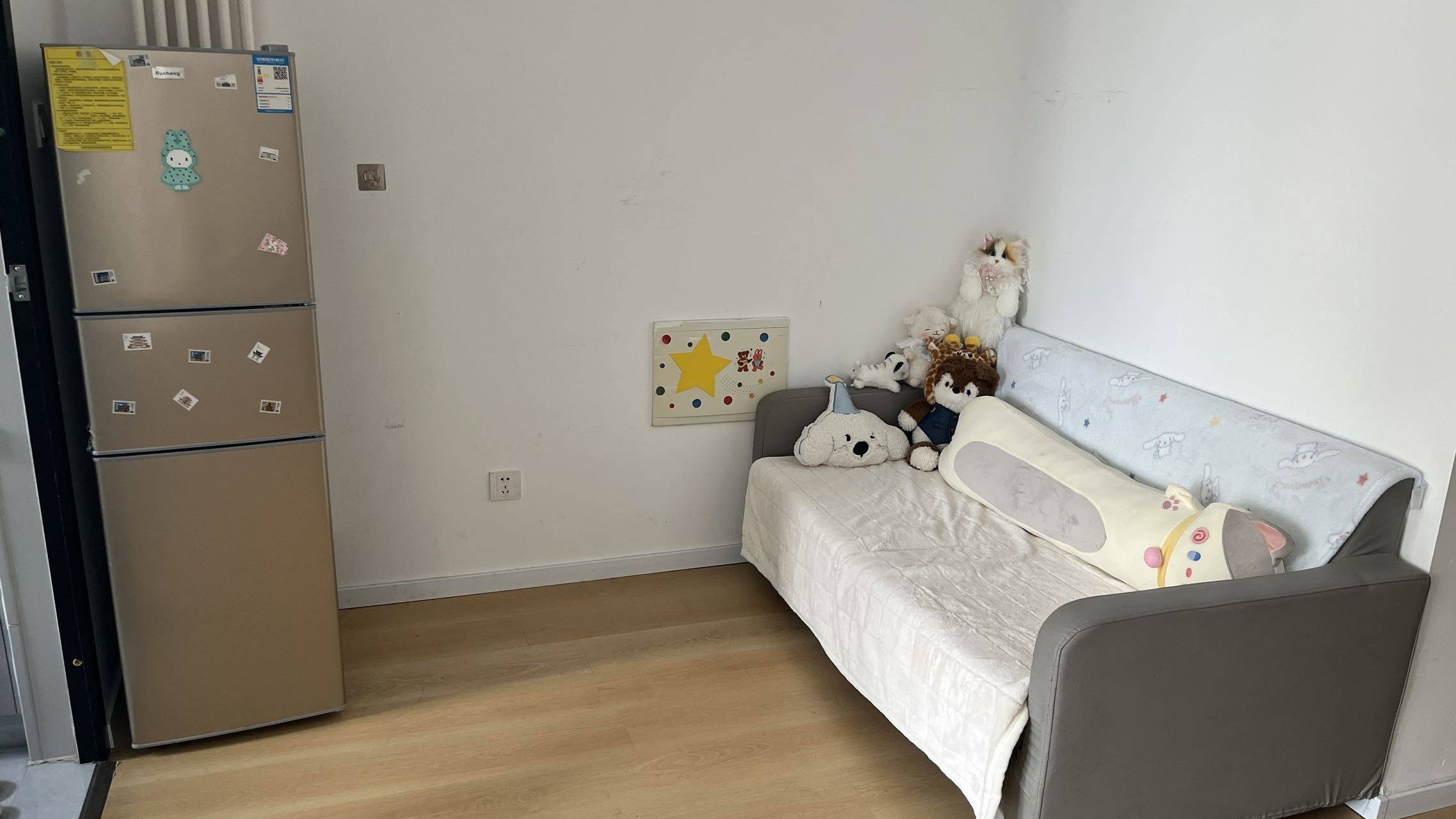 你压到我腿毛了整租房源1