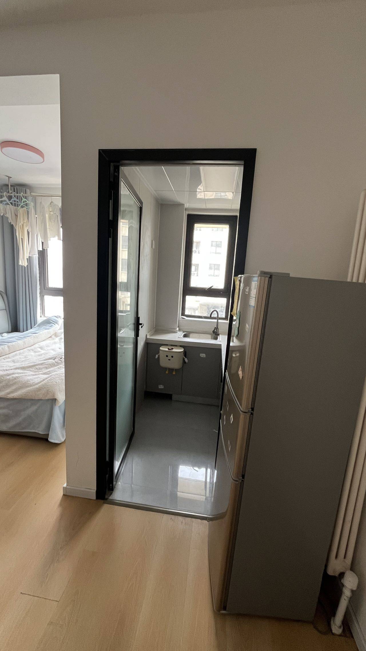 你压到我腿毛了整租房源2