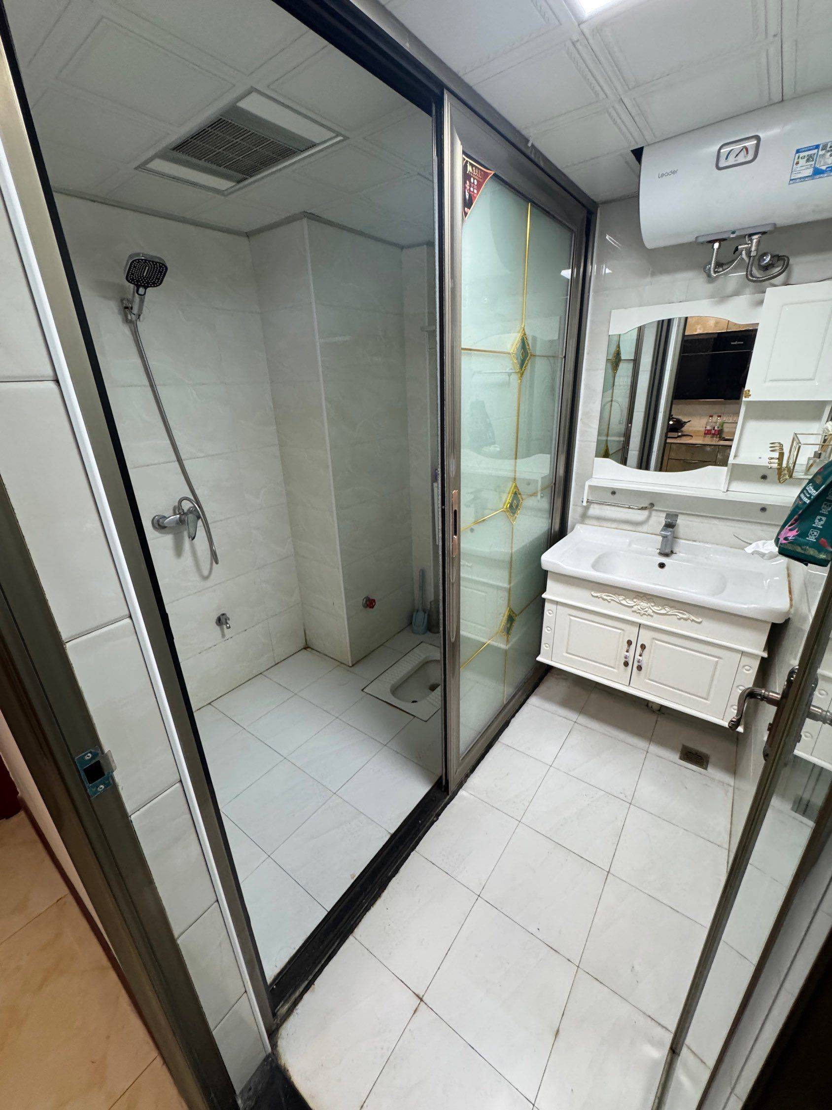 缓缓飘落的枫叶整租房源3