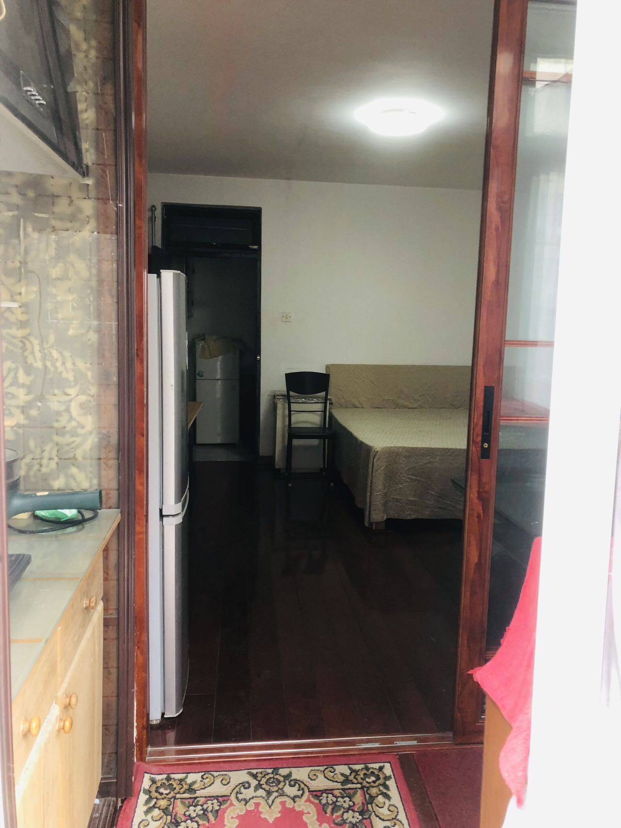 市南 宁夏路251号甲栋2单元