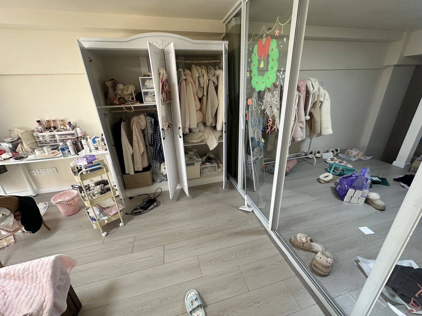 Wuzhong 港龙商务中心