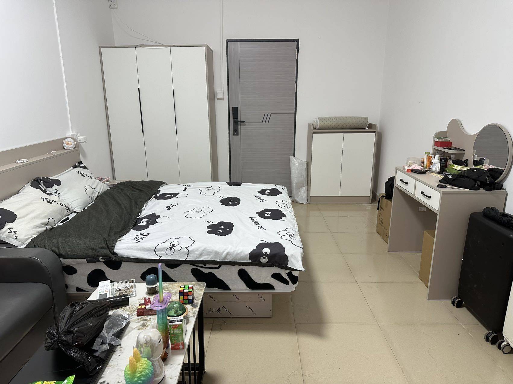 Fenggang 东莞凤岗碧湖大道广英大厦