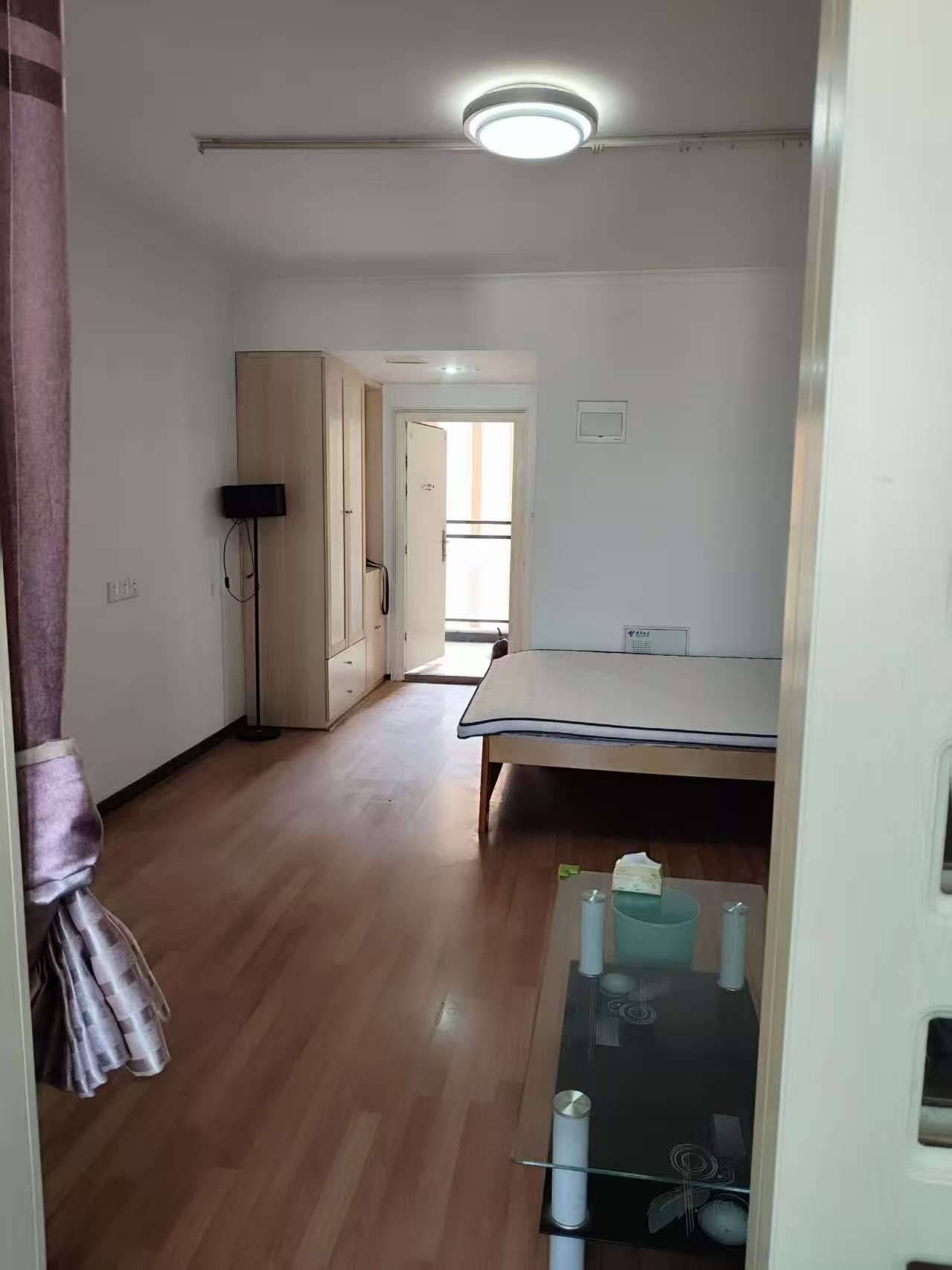 Cozy Home-Clean&Comfy-No Gender Limit