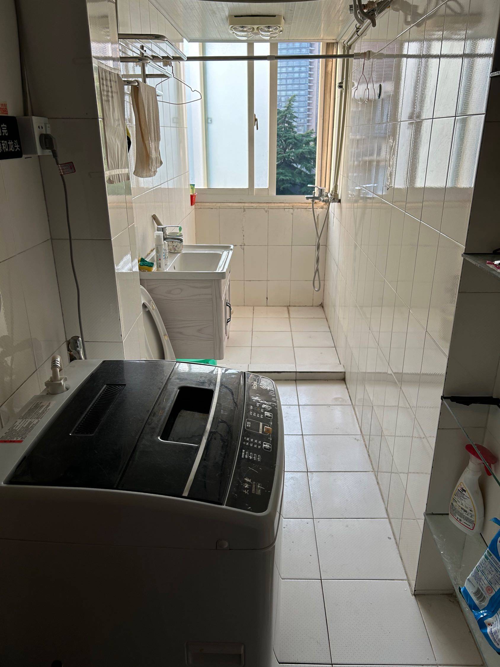 Gulou 三步两桥-18号院