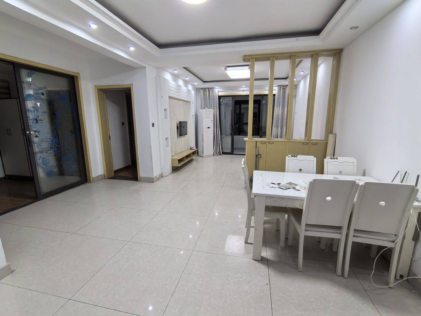 蓝衫馨雪整租房源1