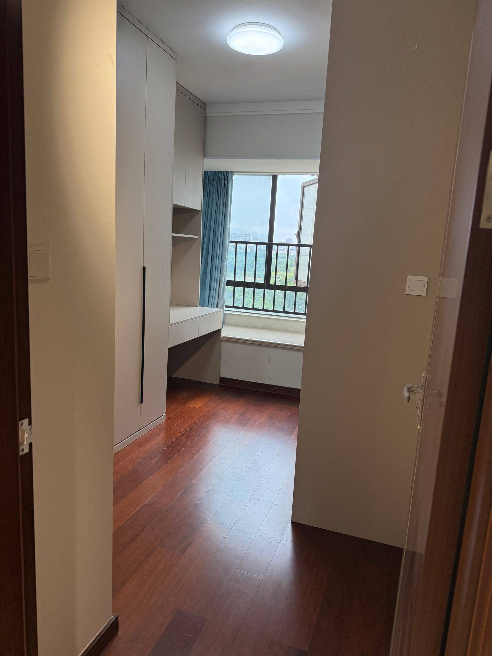 新建区 中海阳光玫瑰园-9号楼