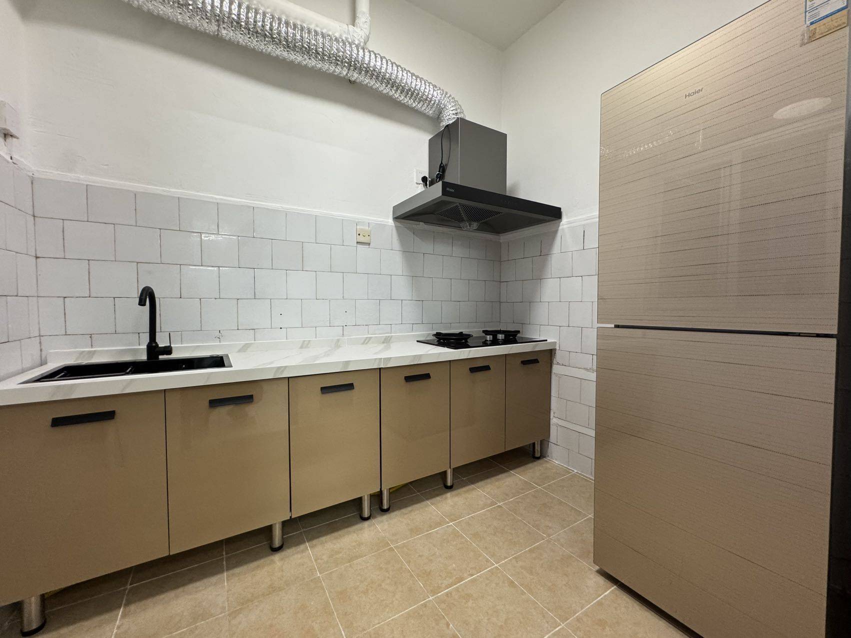 临近海边-市区中心-三亚湾壹号-三亚二中-核心地段-Clean&Comfy