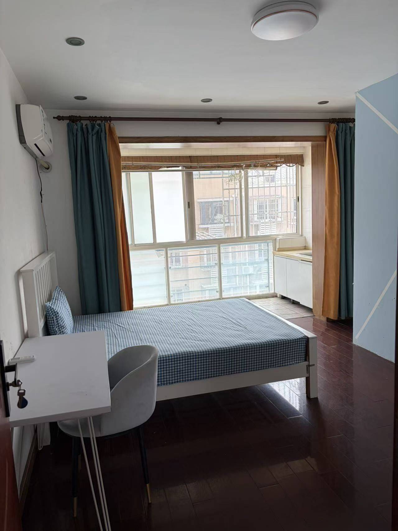 温馨一家整租房源1