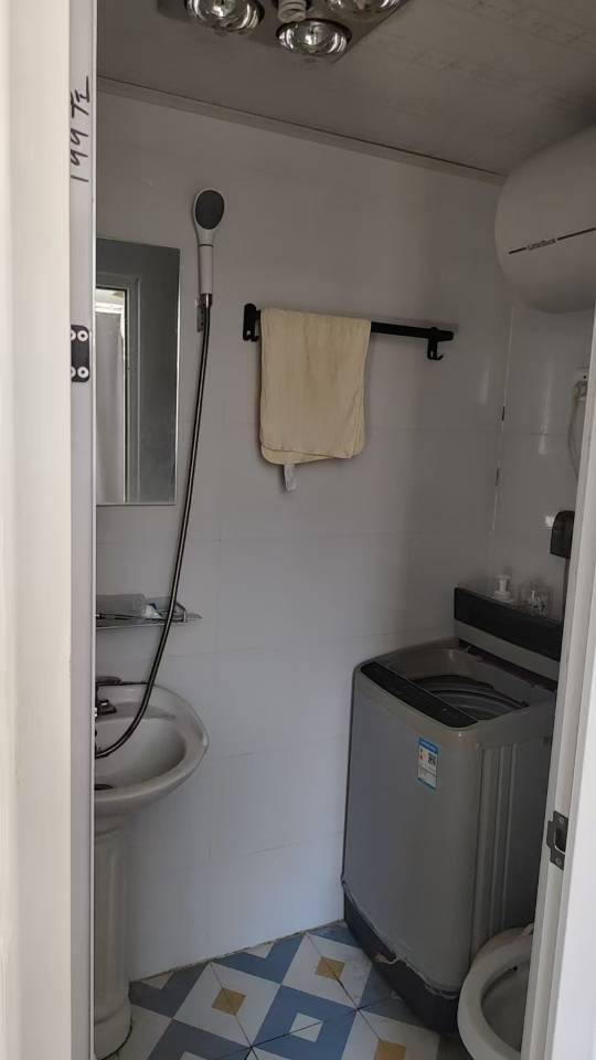 浦东 小伍精品公寓(蒋家宅17号店)