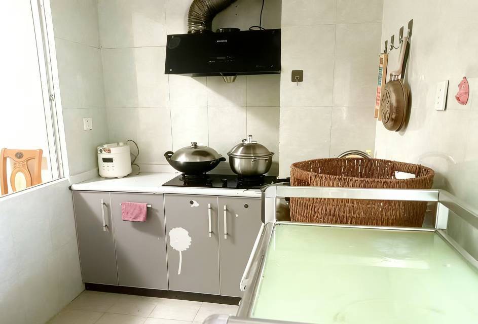 三亚友谊路124平直租整租房源2