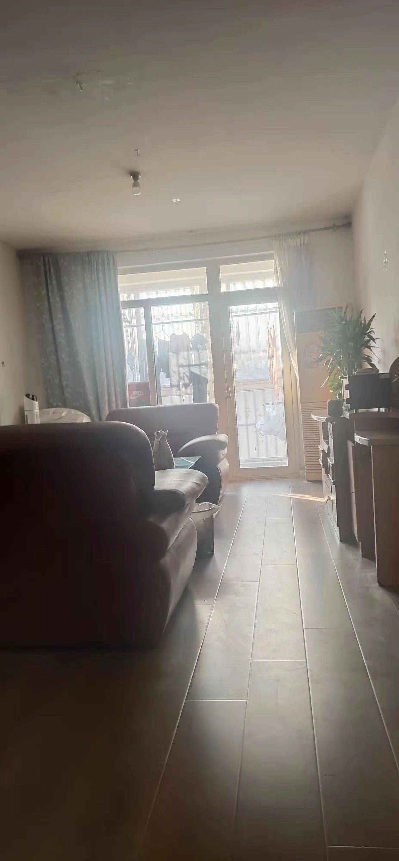 李滄 青啤酒香苑小区