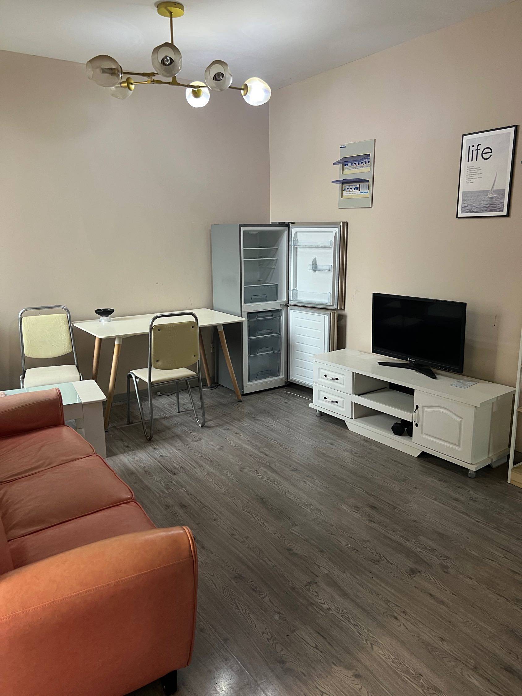 盖了帽了整租房源1