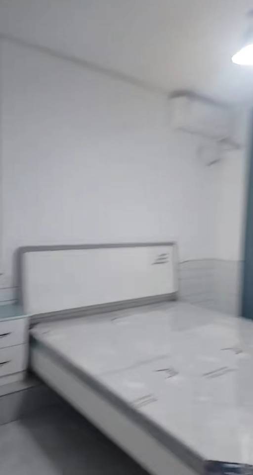 雨花 莲湖汽车饰品城小区