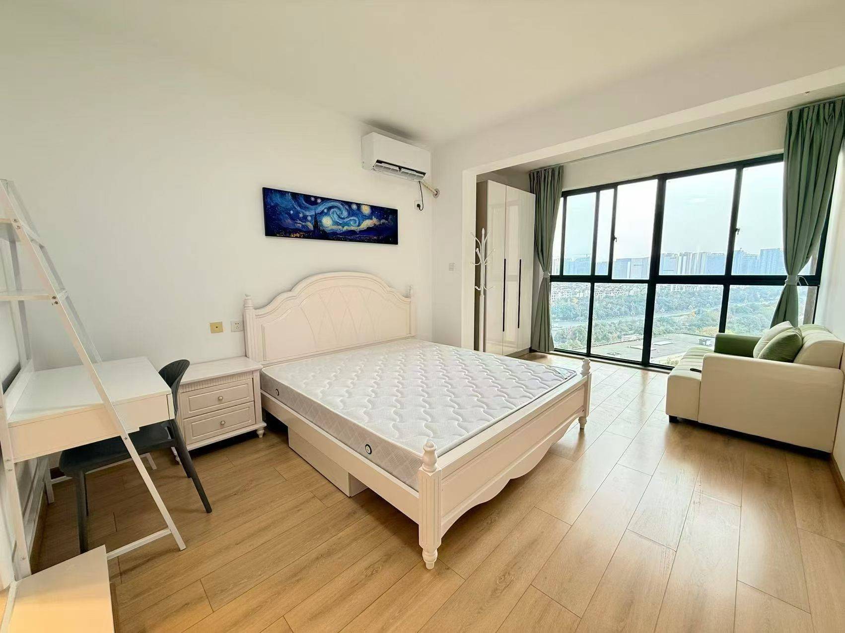 Shuangliu 阳光华苑