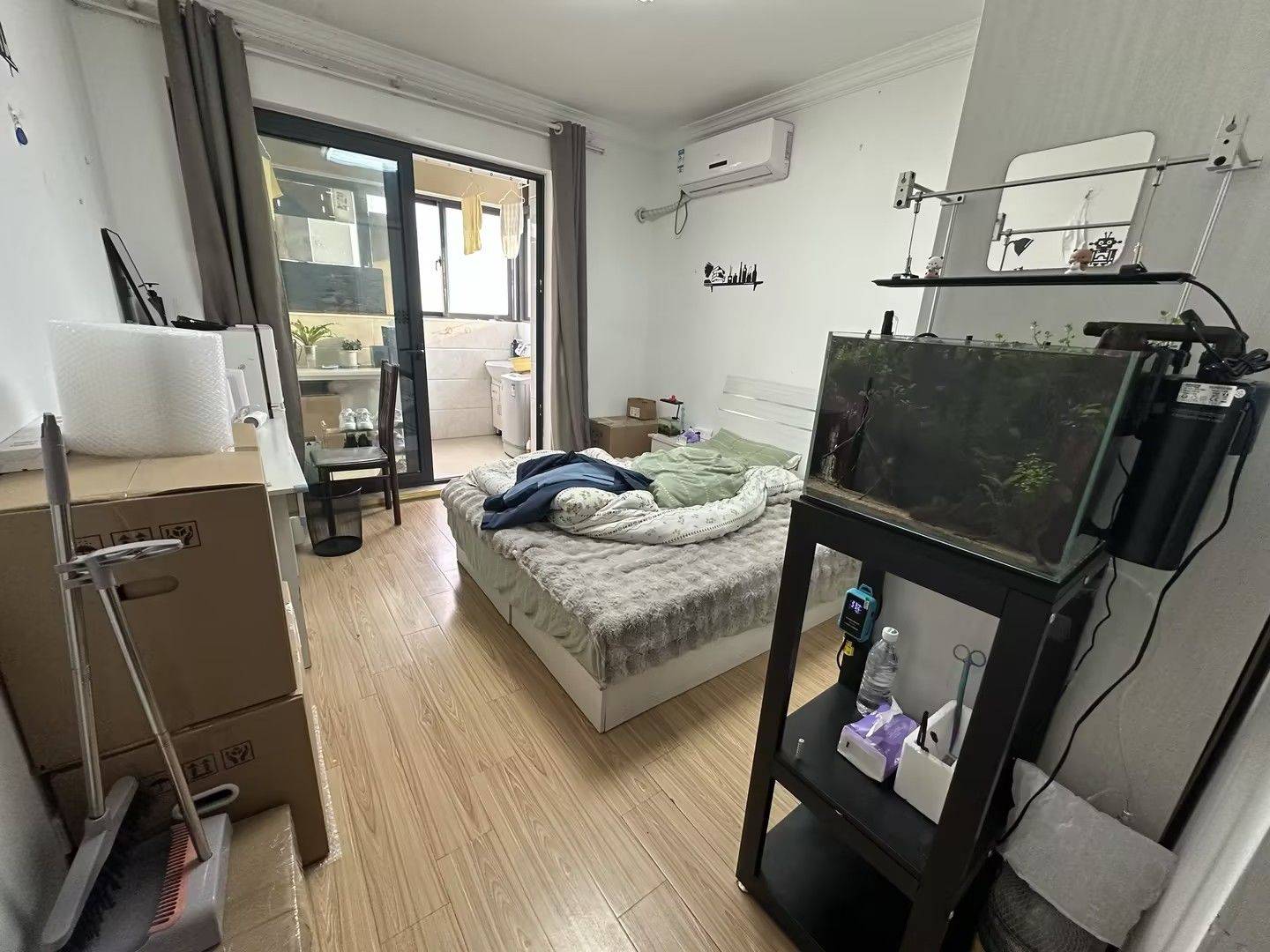 蜗牛追导弹整租房源3