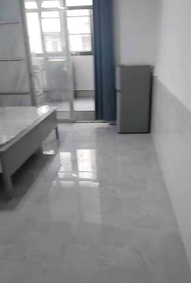 雨花 莲湖汽车饰品城小区