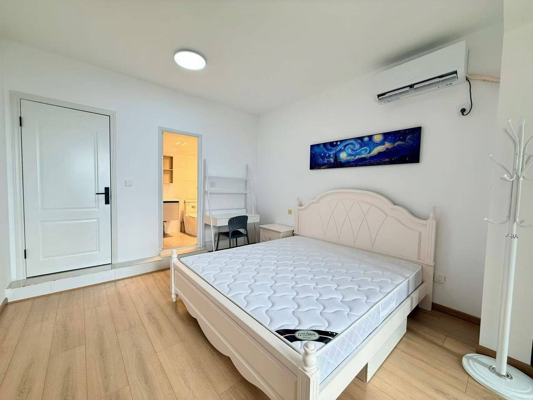 Shuangliu 阳光华苑