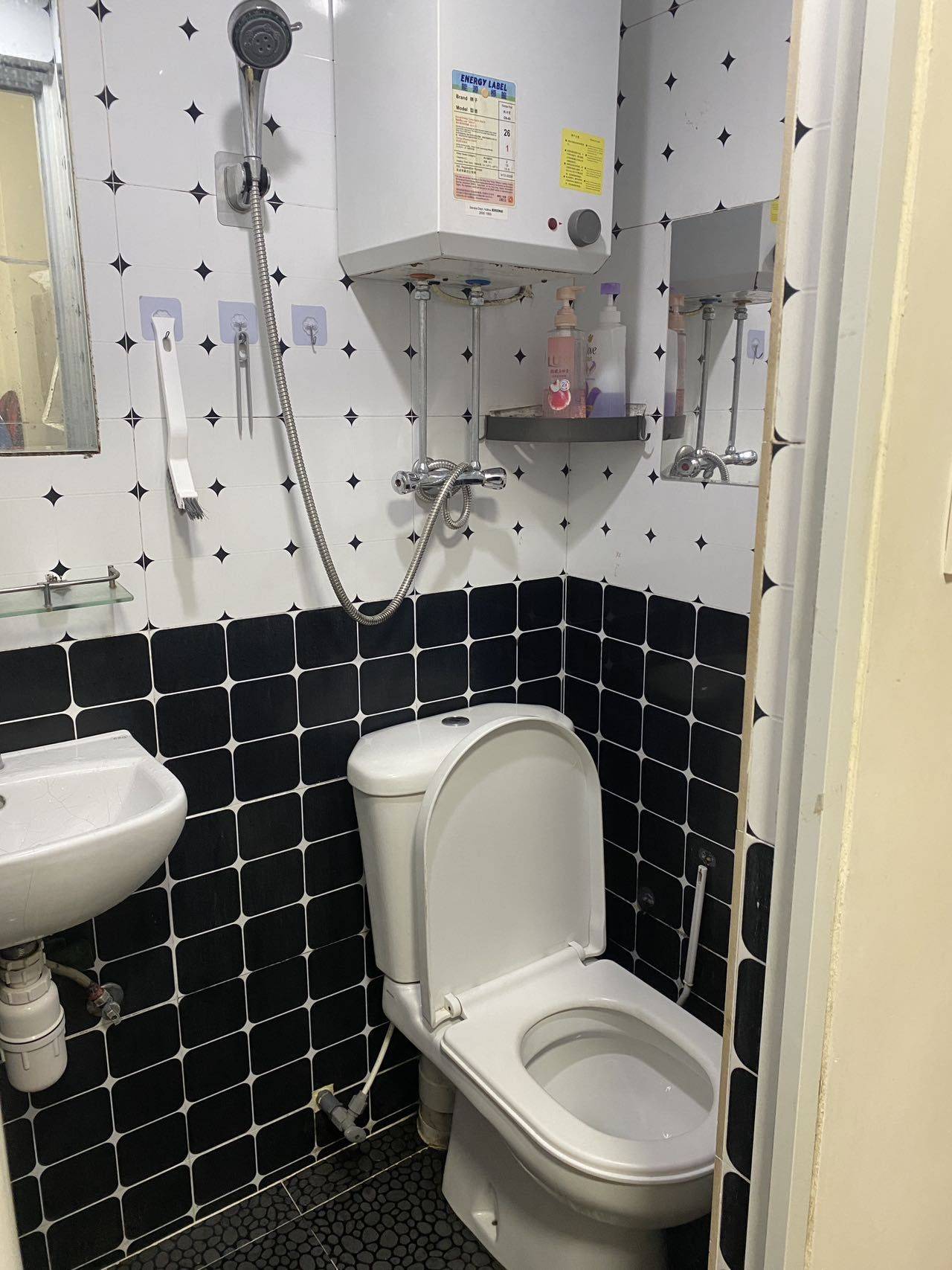 九龙 定安大厦F座