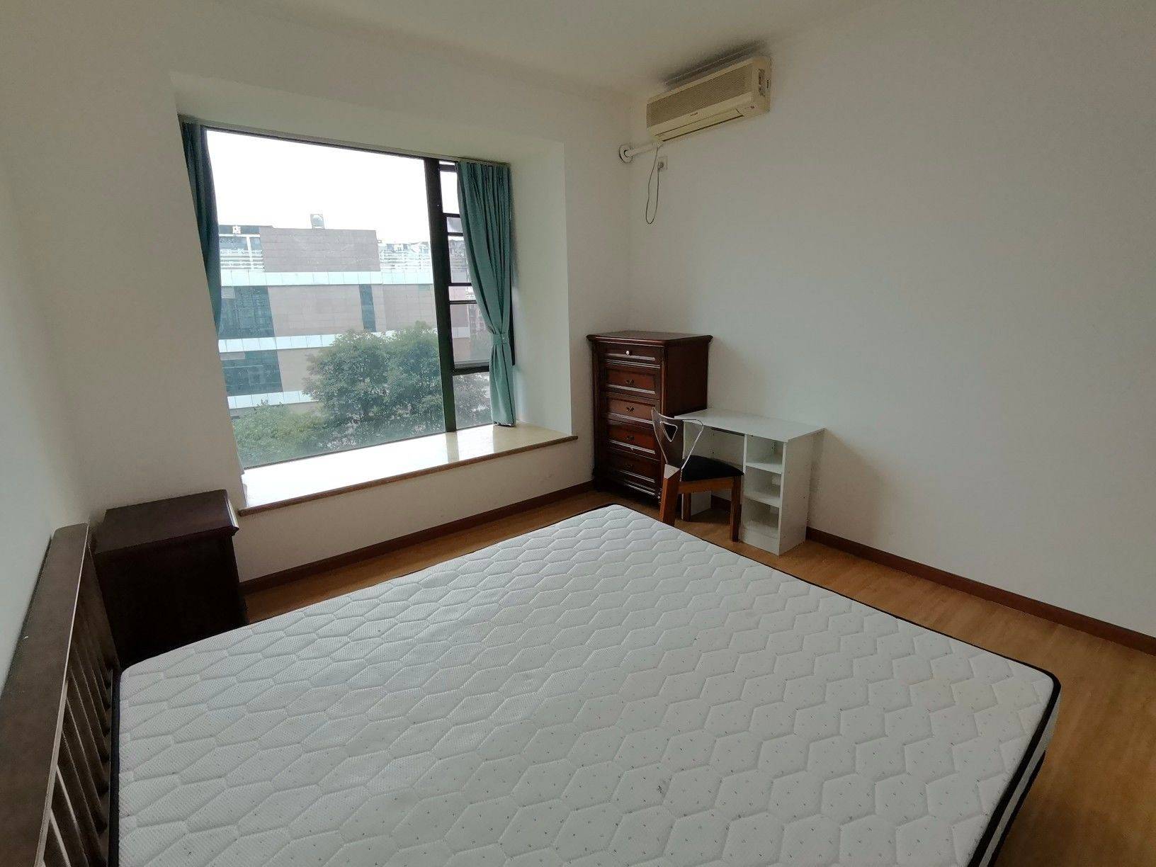 下雨天整租房源2