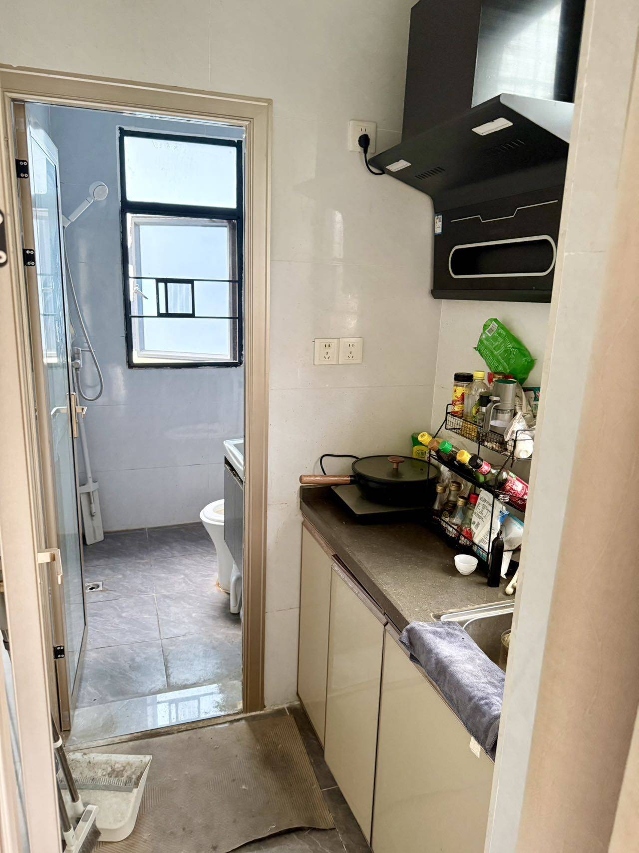 白云 西岭路18巷-14号楼