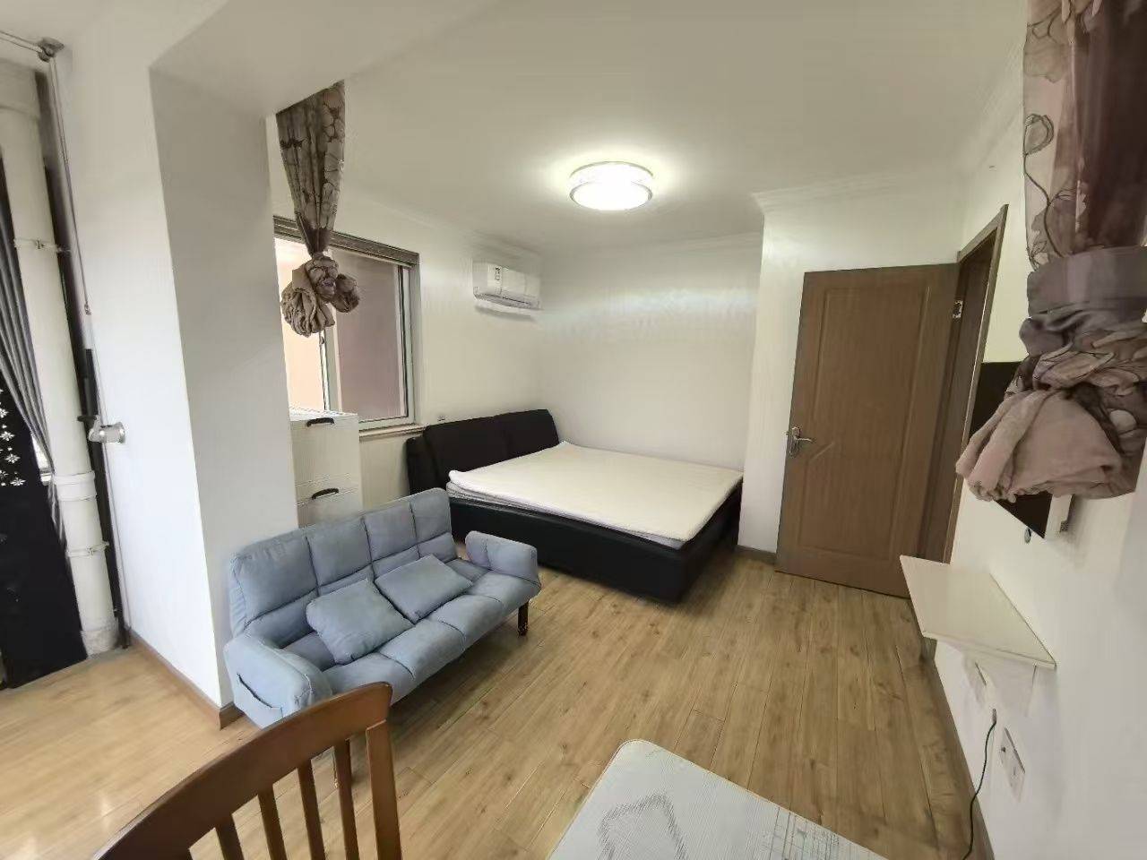 杨浦 周家嘴路1220弄-1号