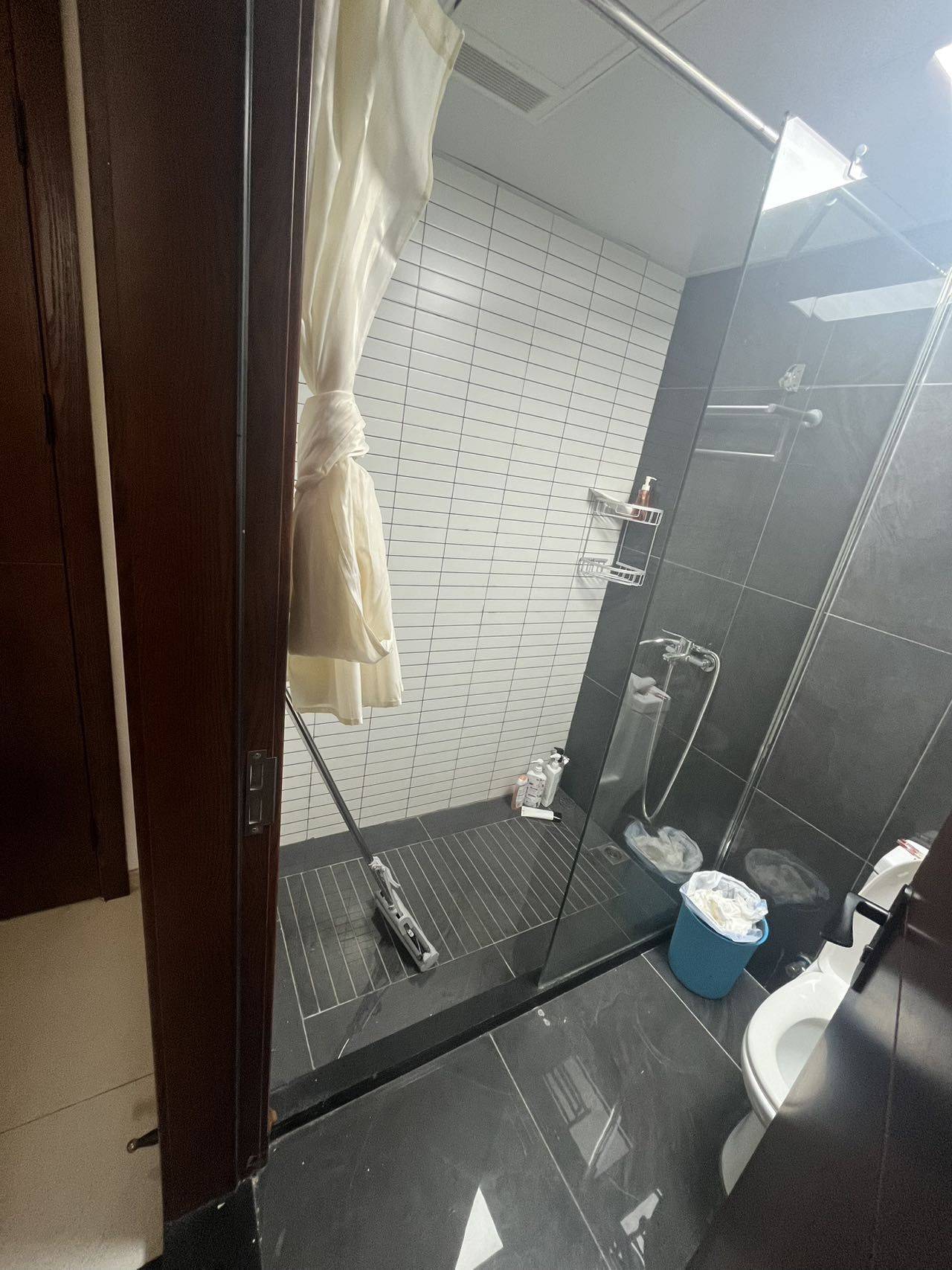 浦东 上海新国际博览中心龙阳路亚朵酒店