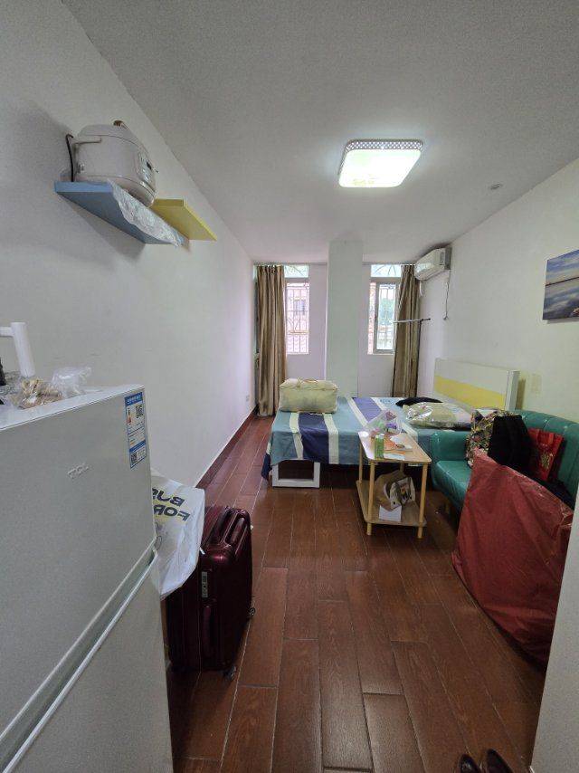 龙华大单间转租整租房源3