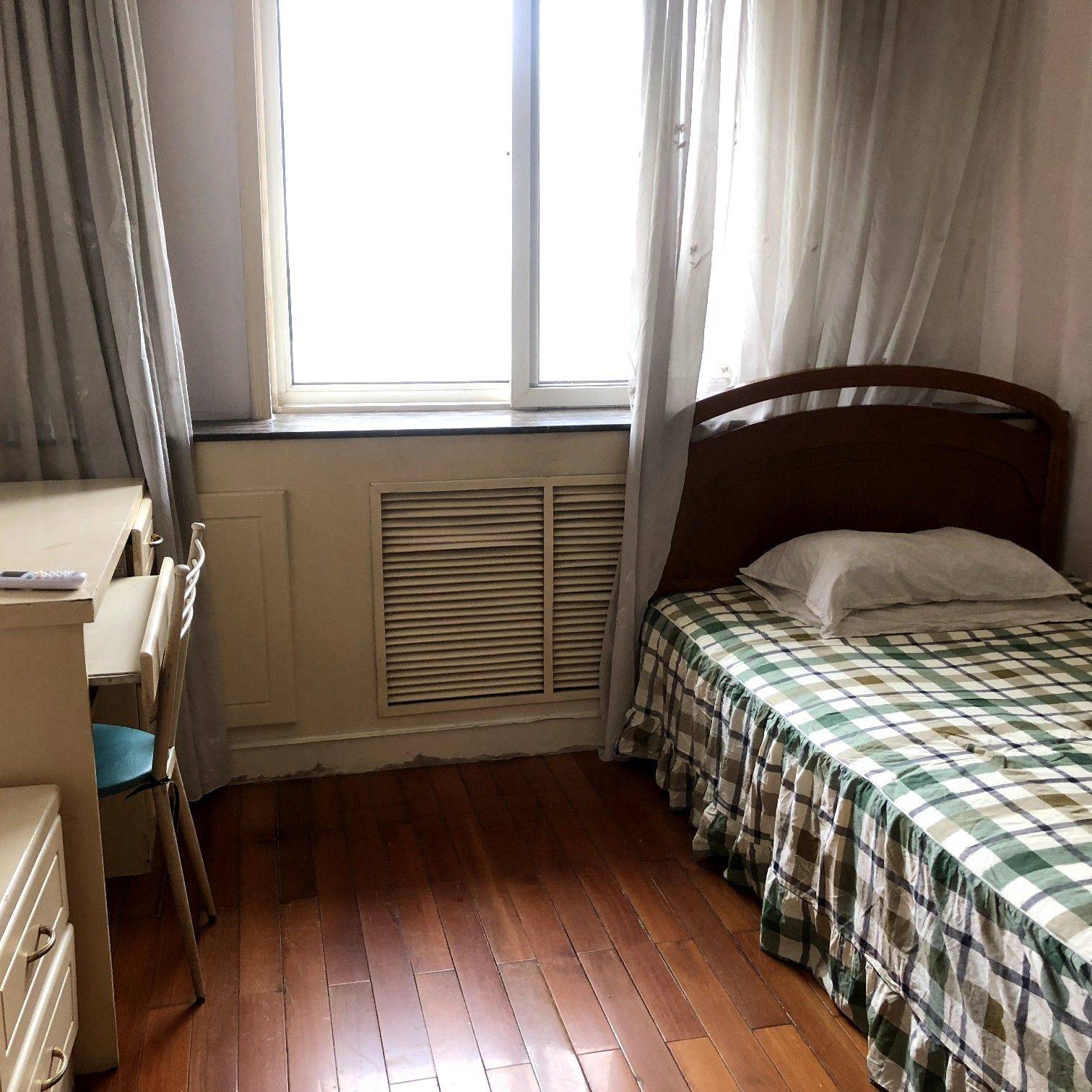 市南 东方花园新村-3号楼