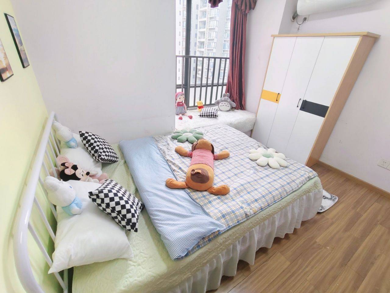 重庆合租房-租房-重庆租房-👯‍♀️-宠物友好-LGBTQ友好-温馨小窝-干净治愈-不限性别-市井烟火气-老友记-慢时光