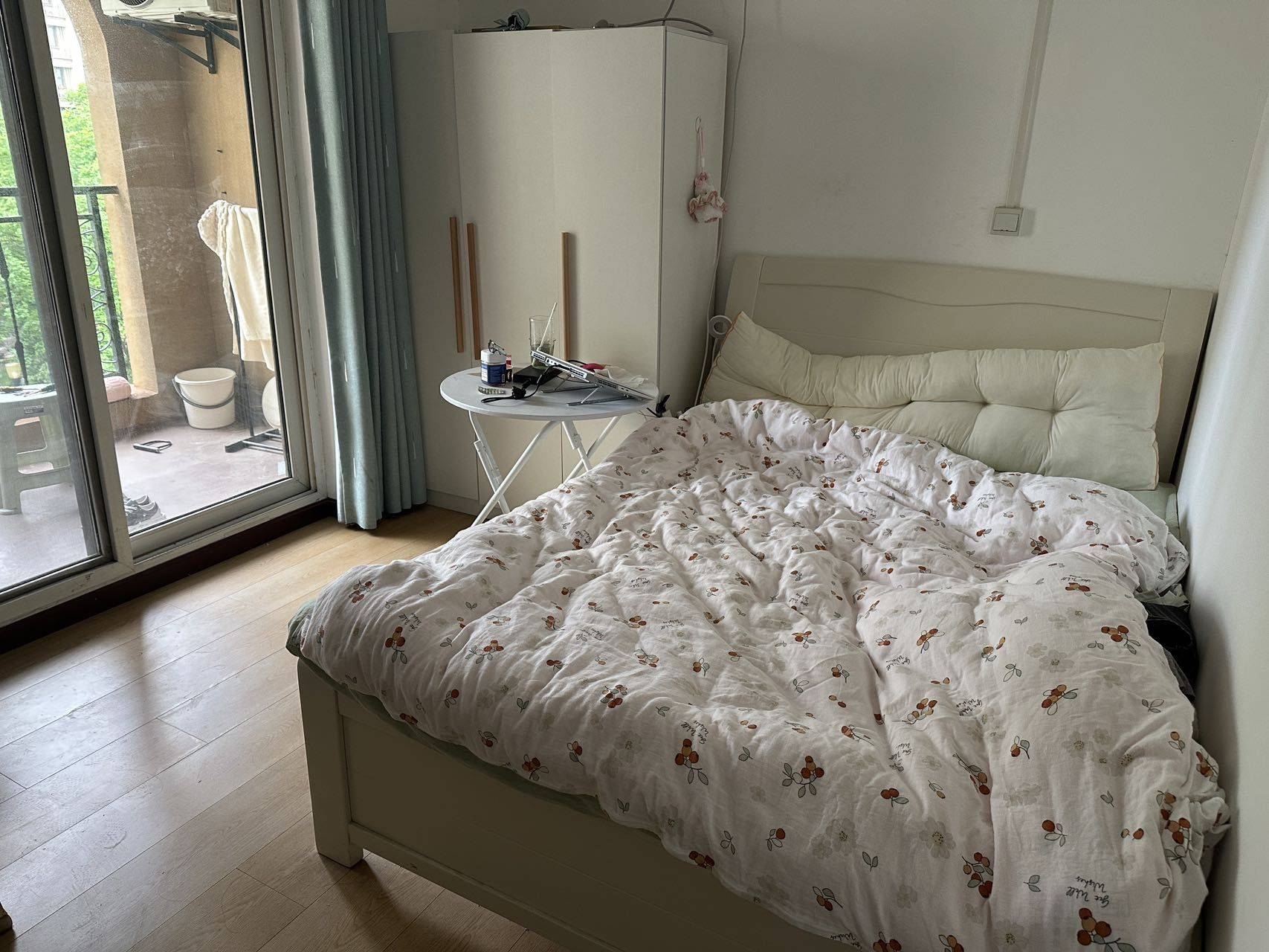 拘谨了一整租房源1