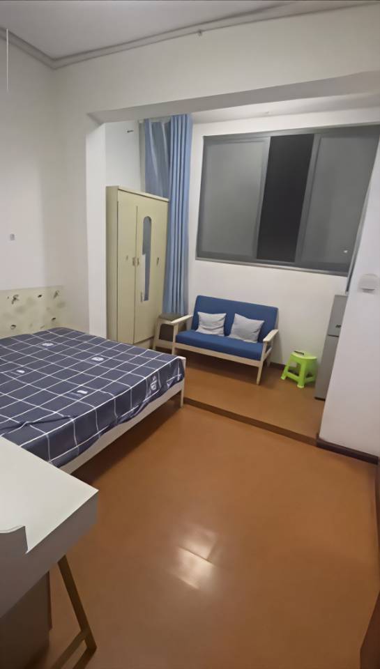 不限性别-宠物友好