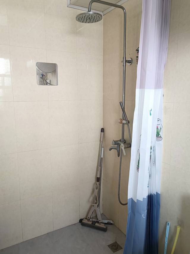 于洪 下坎子馨邨-13号楼