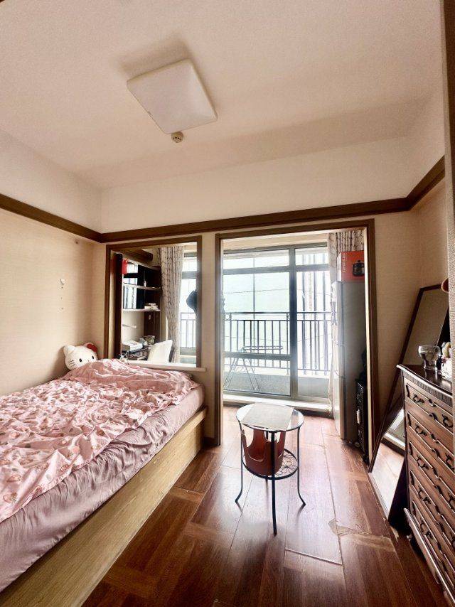 甘井子 柏悦国际公寓