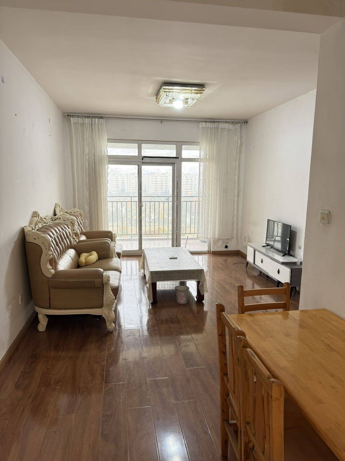 侧耳倾听整租房源1