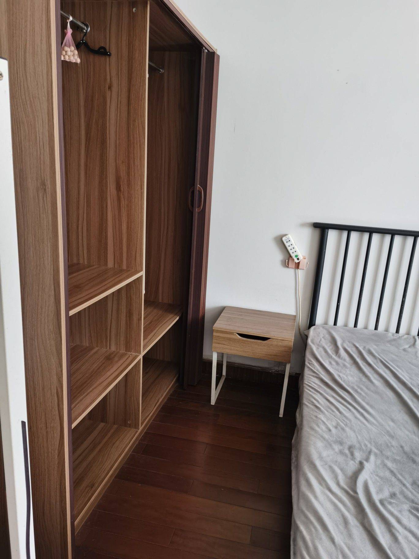 闵行 万兆家园南区-142号楼