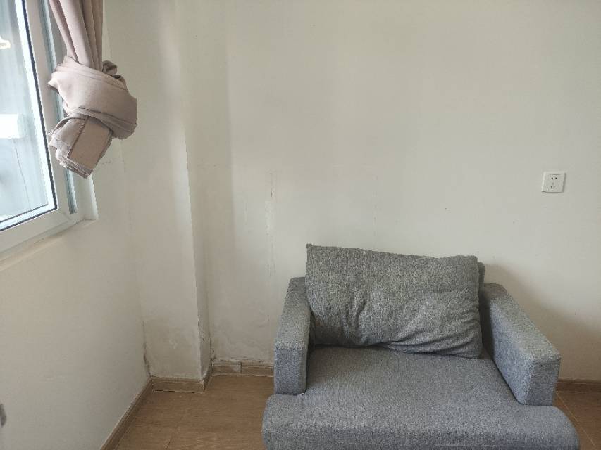 食堂泼辣酱整租房源3