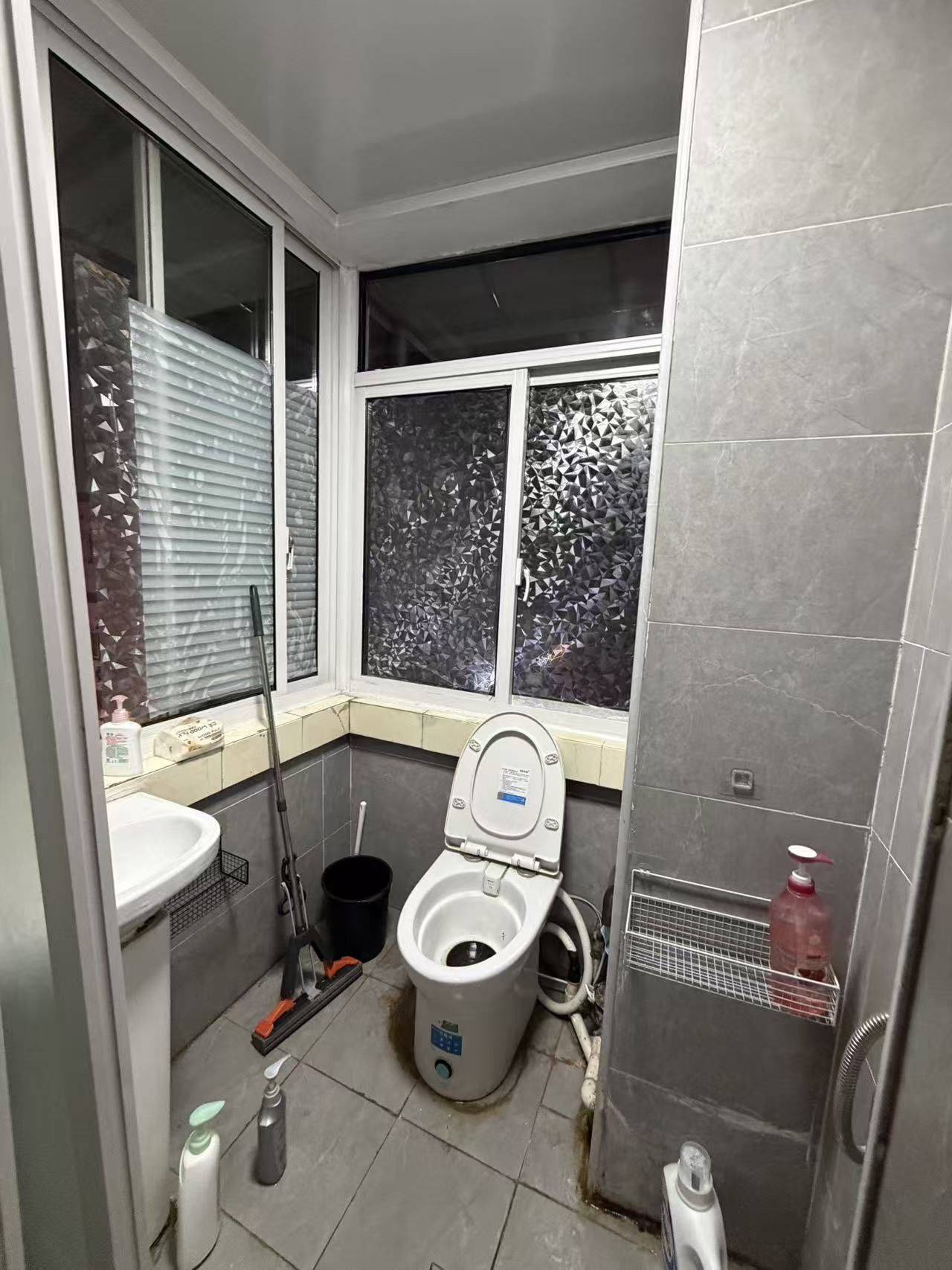 上海 閔行 | 民主路与青年路交叉口_4