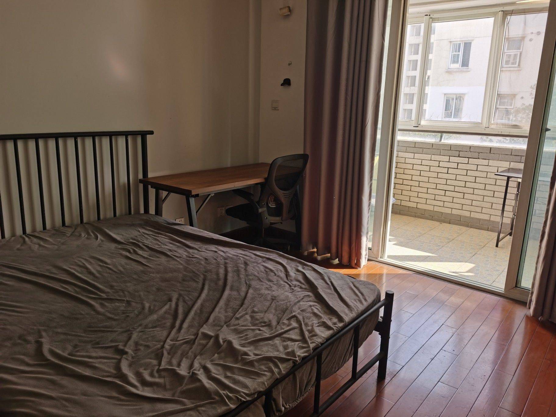 闵行 万兆家园南区-142号楼