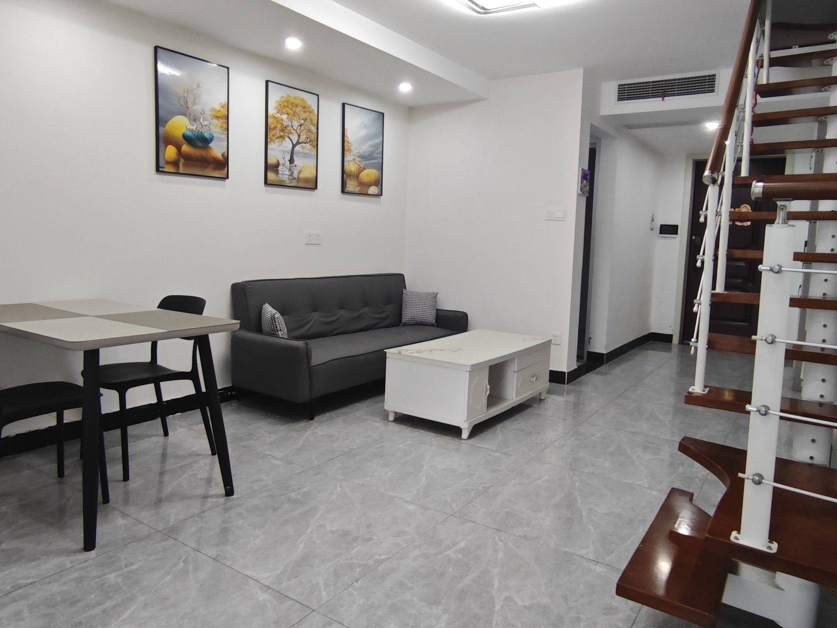 温馨小窝-干净治愈