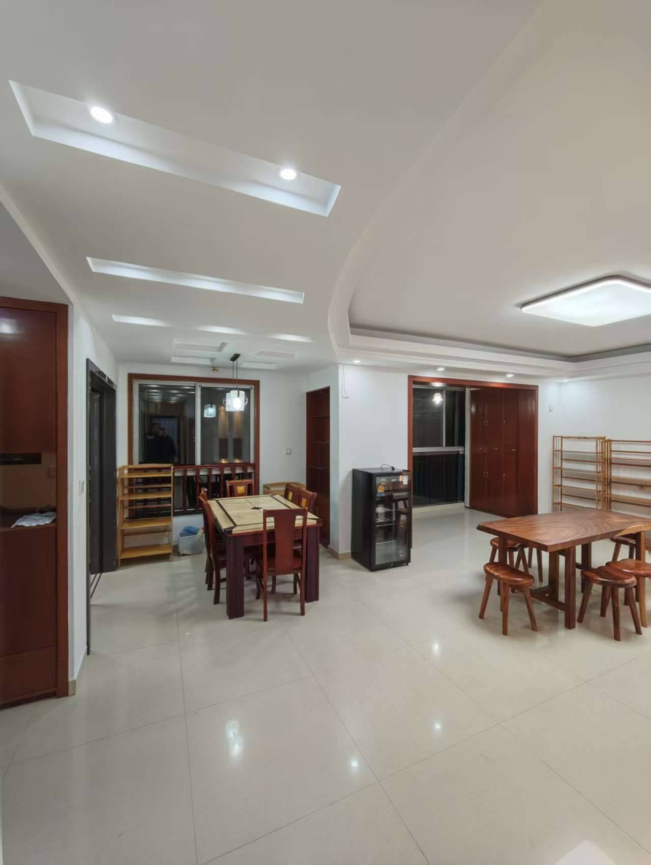 温馨小窝-干净治愈-不限性别-老友记-慢时光