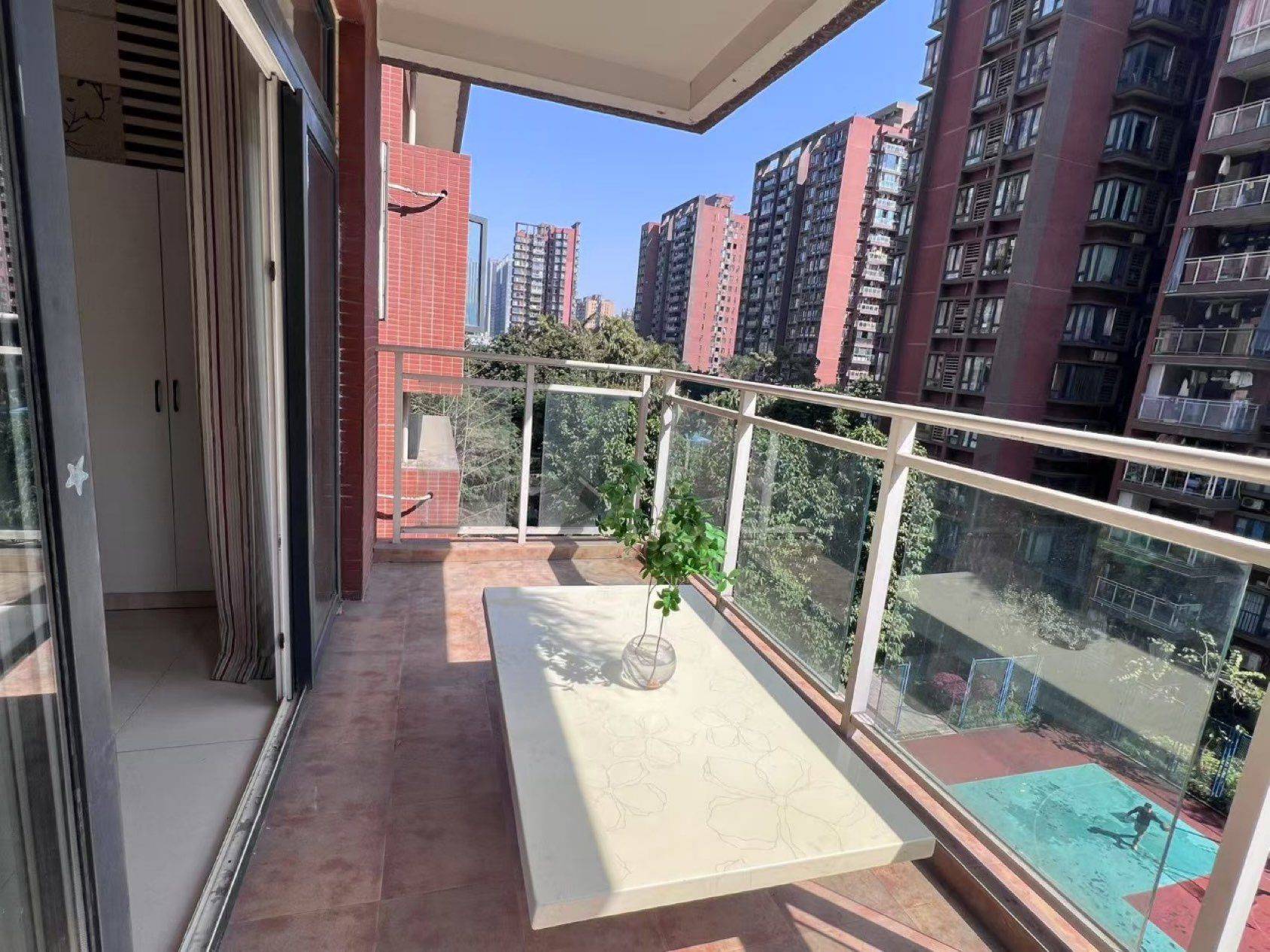 Liangjiang New Area 保利香槟花园B区