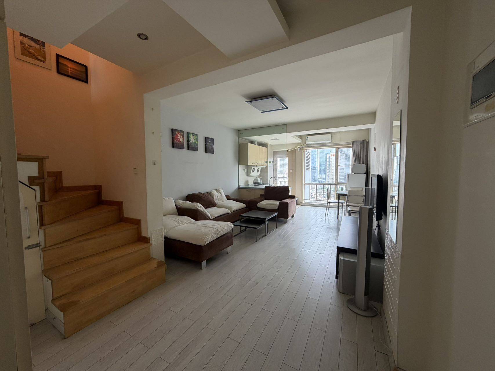 一线江景-落地采光-美式loft-LGBTQ友好-干净治愈-慢时光