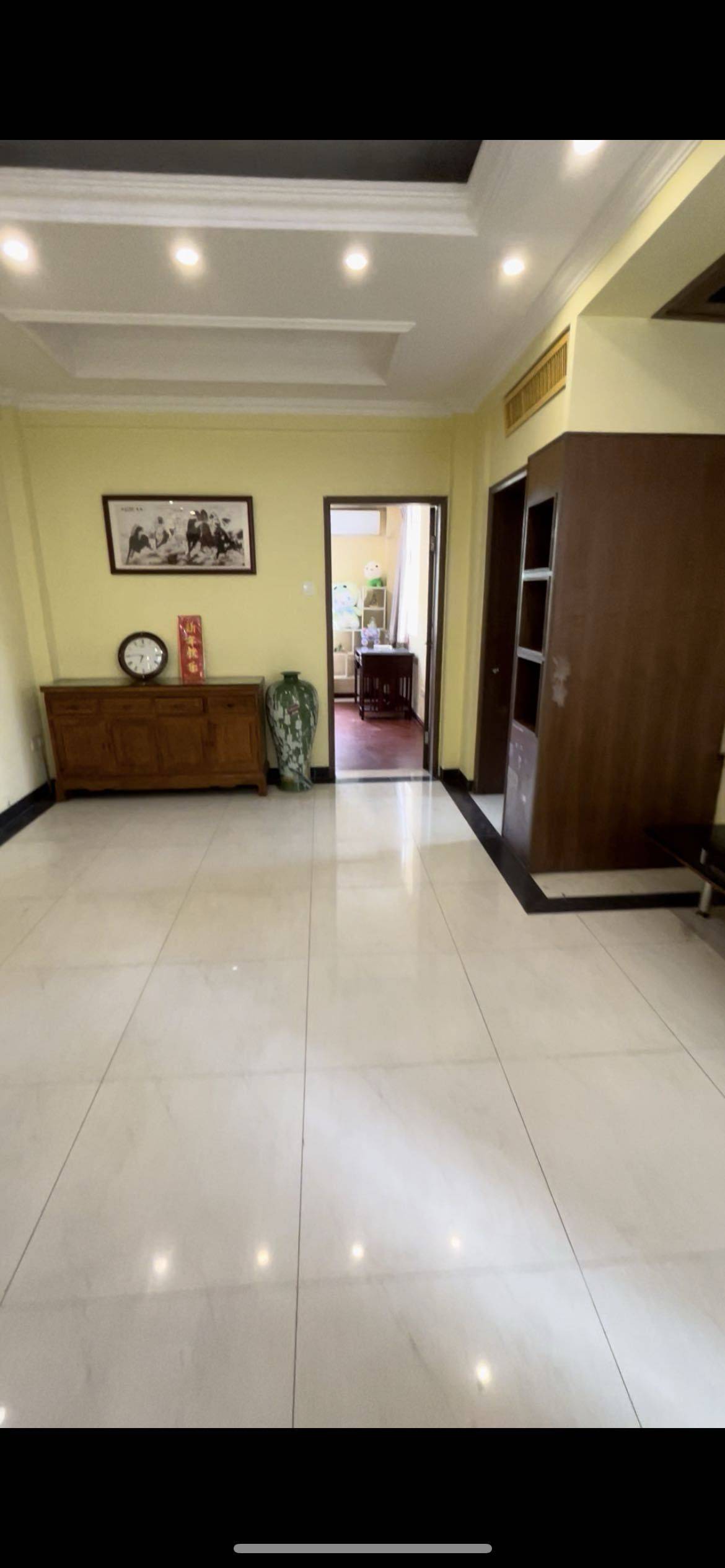 宝岗大道转租整租房源1