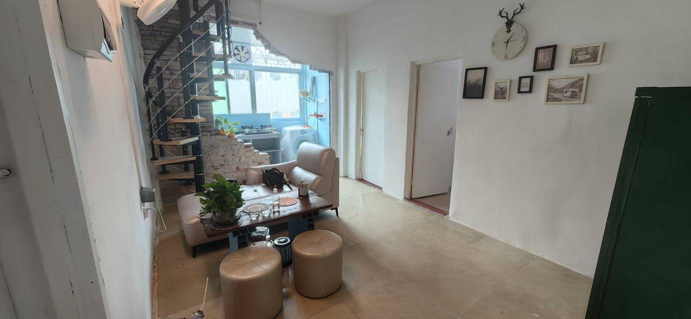 Cozy Home-Clean&Comfy-No Gender Limit-Hustle & Bustle-Chilled-LGBTQ Friendly