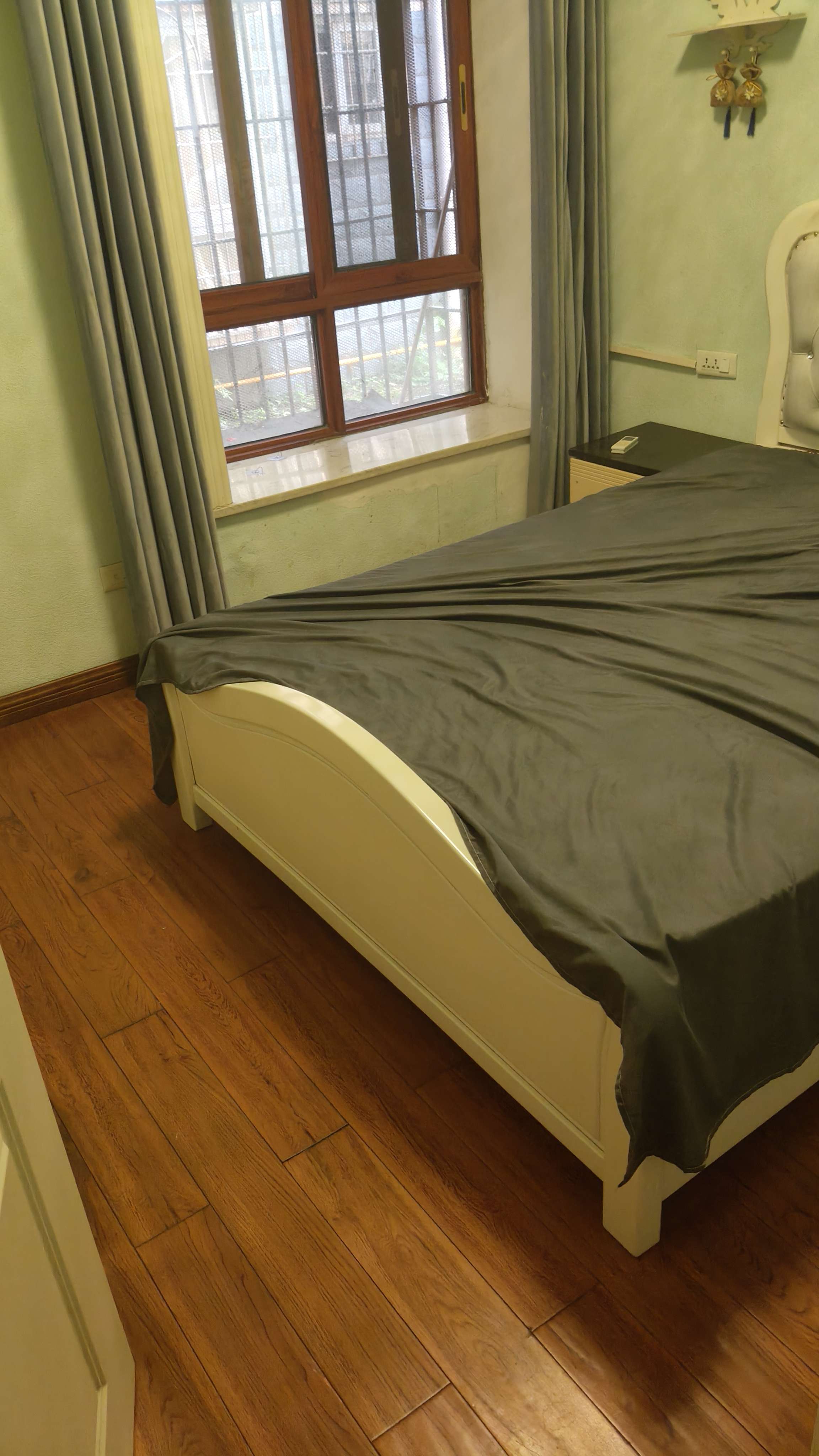 Liangjiang New Area 银鹰山水绿城-2栋
