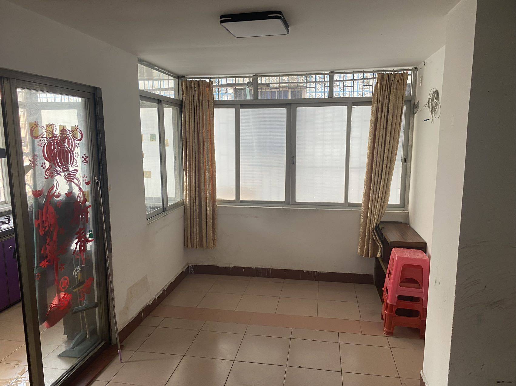 Guangzhou Huadu | 宝花商务宾馆(广州北站花城路地铁站店)_3