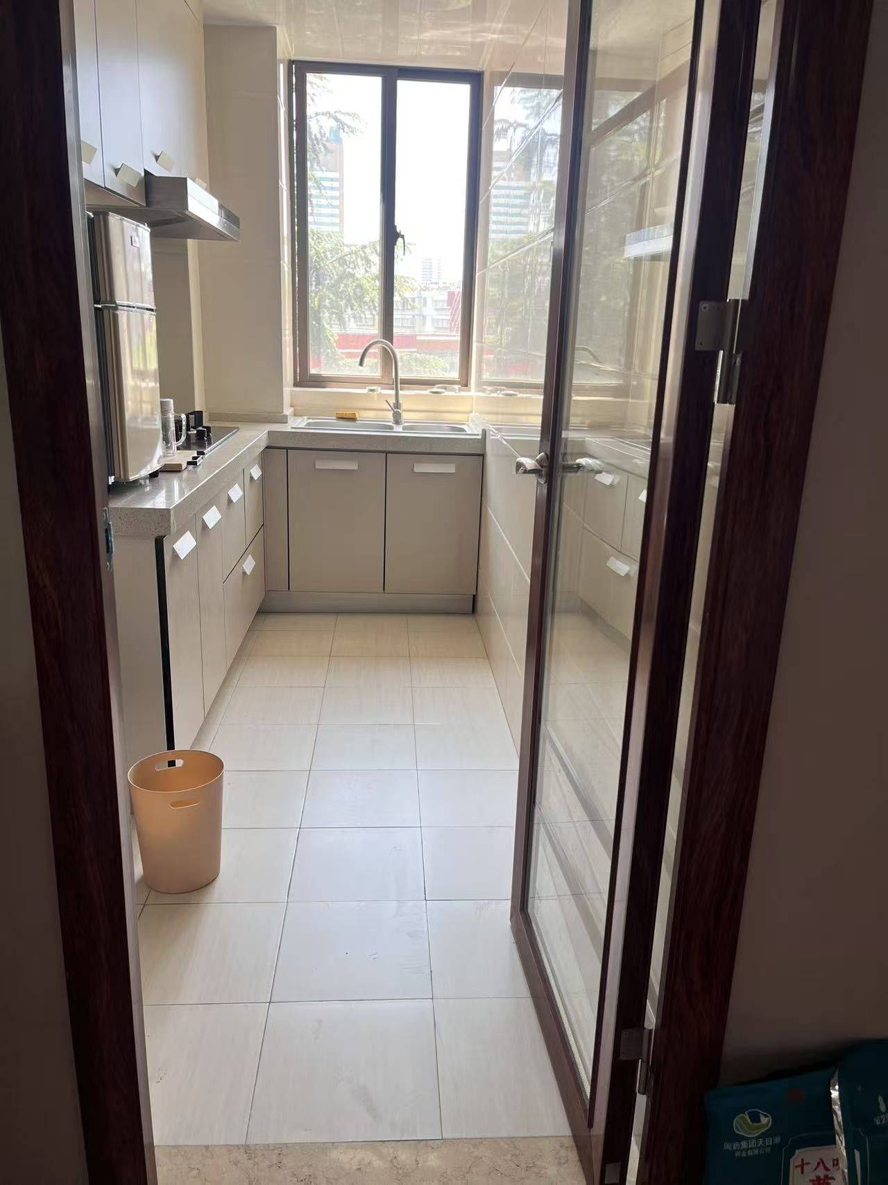 盘龙 东华幼儿园香博苑小区-9栋