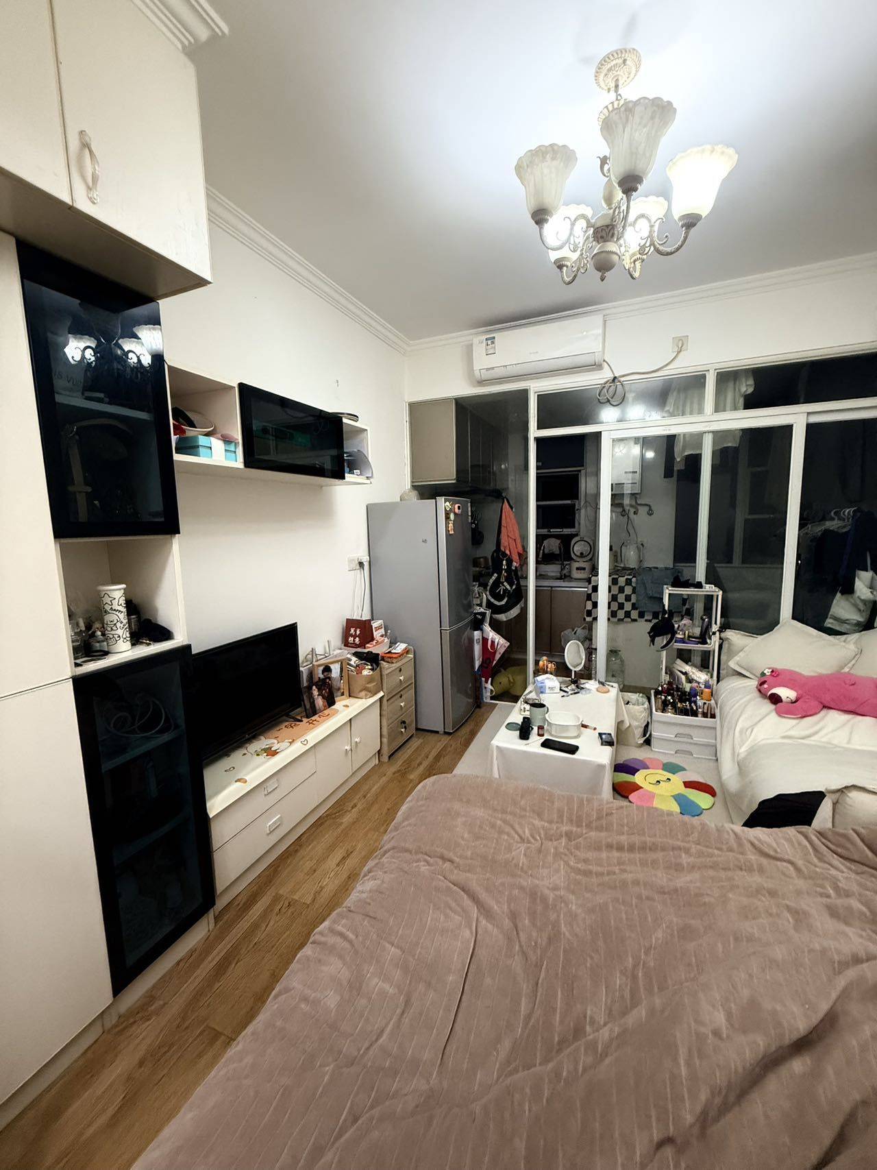 Cozy Home-Clean&Comfy-No Gender Limit-Hustle & Bustle