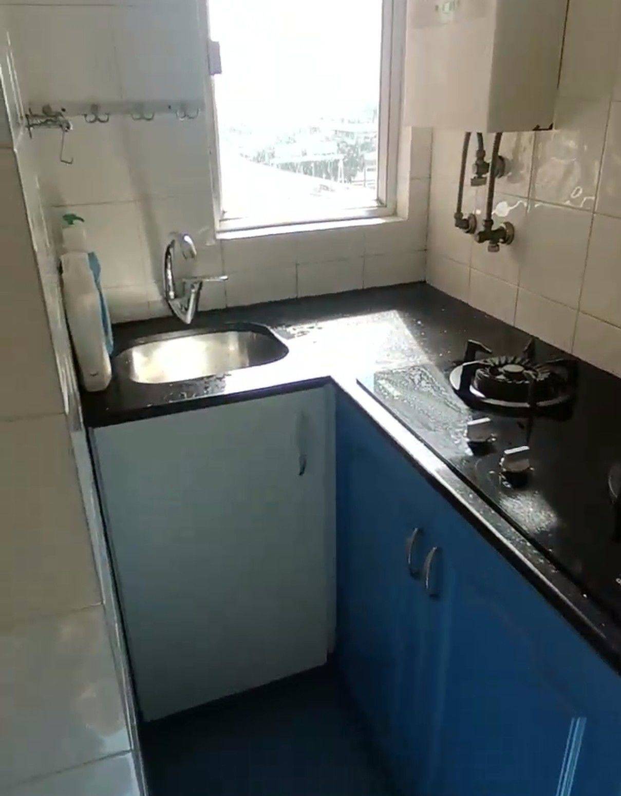 Cozy Home-Clean&Comfy-No Gender Limit-Hustle & Bustle-“Friends”-Chilled-LGBTQ Friendly-Pet Friendly
