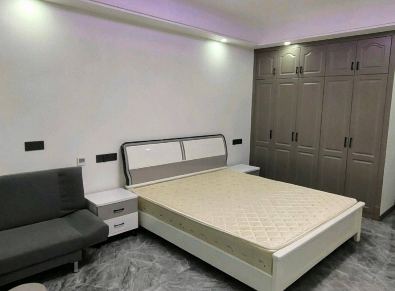 Cozy Home-Clean&Comfy-No Gender Limit